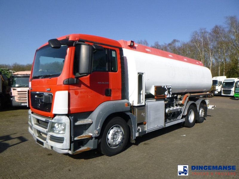 MAN TGS 26.320 6X2 RHD fuel tank 20 m3 / 4 comp - Вантажівка цистерна: фото 1 MAN TGS 26.320 6X2 RHD fuel tank 20 m3 / 4 comp - Вантажівка цистерна: фото 1