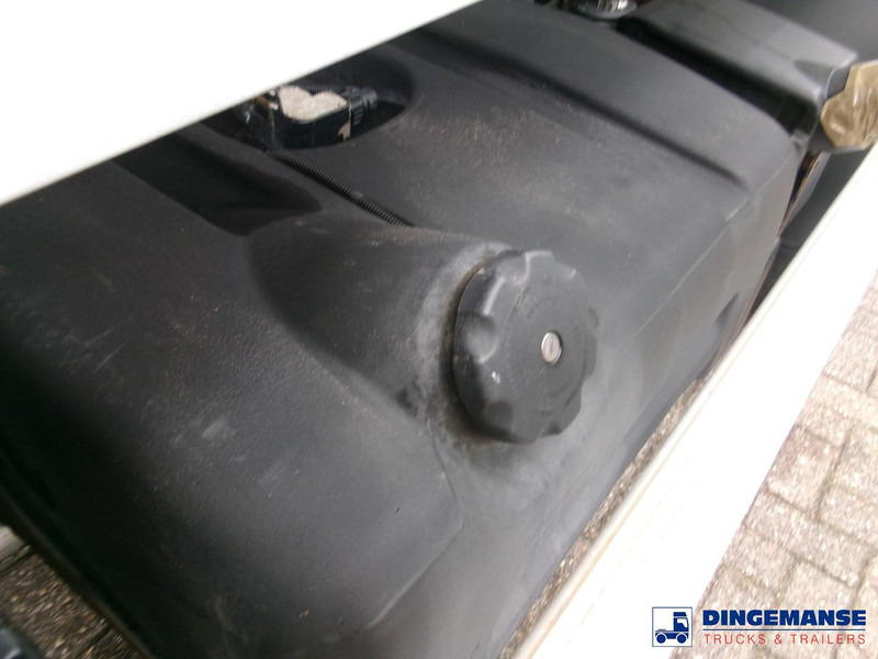 Renault Midlum 280 Dxi 4x2 fuel tank 11.3 m3 / 3 comp - Вантажівка цистерна: фото 5 Renault Midlum 280 Dxi 4x2 fuel tank 11.3 m3 / 3 comp - Вантажівка цистерна: фото 5