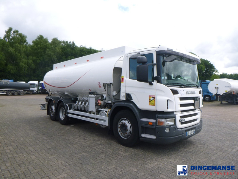 Scania P 320 DB 6X2 fuel tank 18.8 m3 / 5 comp - Вантажівка цистерна: фото 2 Scania P 320 DB 6X2 fuel tank 18.8 m3 / 5 comp - Вантажівка цистерна: фото 2