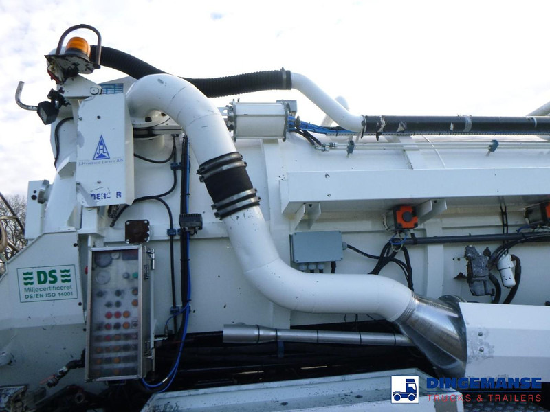 Scania P124-420 6x2 vacuum tank 10.5 m3 - Асенізатори: фото 5 Scania P124-420 6x2 vacuum tank 10.5 m3 - Асенізатори: фото 5