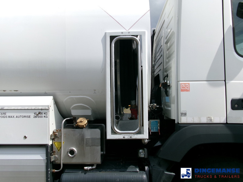 Volvo FM 380 6X2 fuel tank 20.6 m3 / 4 comp - Вантажівка цистерна: фото 5 Volvo FM 380 6X2 fuel tank 20.6 m3 / 4 comp - Вантажівка цистерна: фото 5