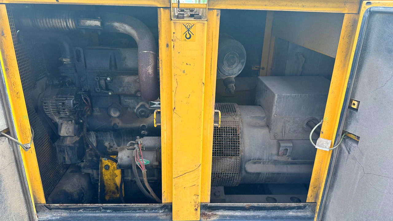 ATLAS Copco QAS 28 Yds BJ 1996 Elektro Stromgenerator Stromaggregat Notstrom - Електричний генератор: фото 5 ATLAS Copco QAS 28 Yds BJ 1996 Elektro Stromgenerator Stromaggregat Notstrom - Електричний генератор: фото 5