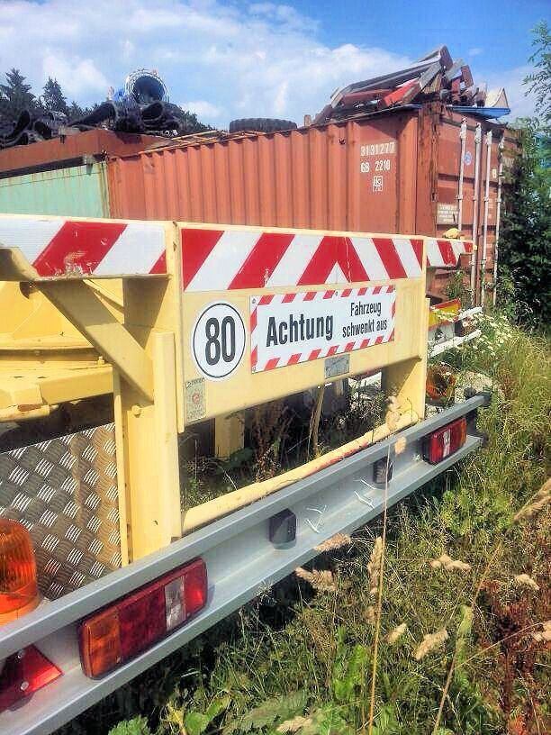 Goldhofer 3-Achs SPZ-DL3-38/80 Spezial 20,5meter + 3xLenk - Низькорамна платформа напівпричіп: фото 4 Goldhofer 3-Achs SPZ-DL3-38/80 Spezial 20,5meter + 3xLenk - Низькорамна платформа напівпричіп: фото 4