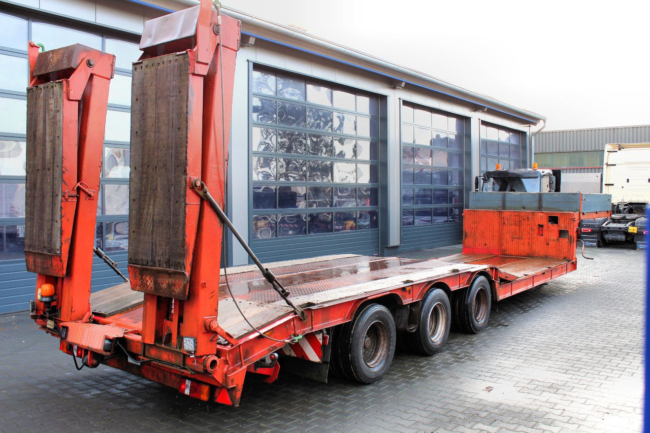 Langendorf 3-Achs SATBUE30-37 Tiefbett Tieflader+Rampen+TÜV - Низькорамна платформа напівпричіп: фото 4 Langendorf 3-Achs SATBUE30-37 Tiefbett Tieflader+Rampen+TÜV - Низькорамна платформа напівпричіп: фото 4