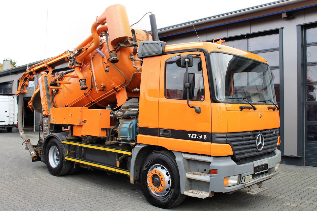 Mercedes-Benz Actros 1831 4x2 Hellmers 6,5m³ V2A INOX Kipper - Асенізатори: фото 1 Mercedes-Benz Actros 1831 4x2 Hellmers 6,5m³ V2A INOX Kipper - Асенізатори: фото 1