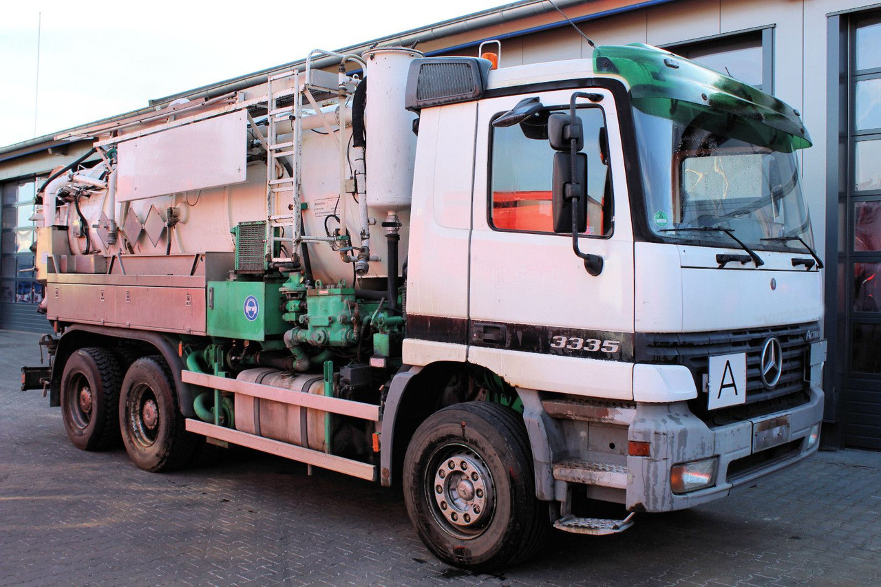 Mercedes-Benz Actros 3335 6x4 Kroll 13m³ HD-Kombi ADR/GGVS V2A - Асенізатори: фото 1 Mercedes-Benz Actros 3335 6x4 Kroll 13m³ HD-Kombi ADR/GGVS V2A - Асенізатори: фото 1
