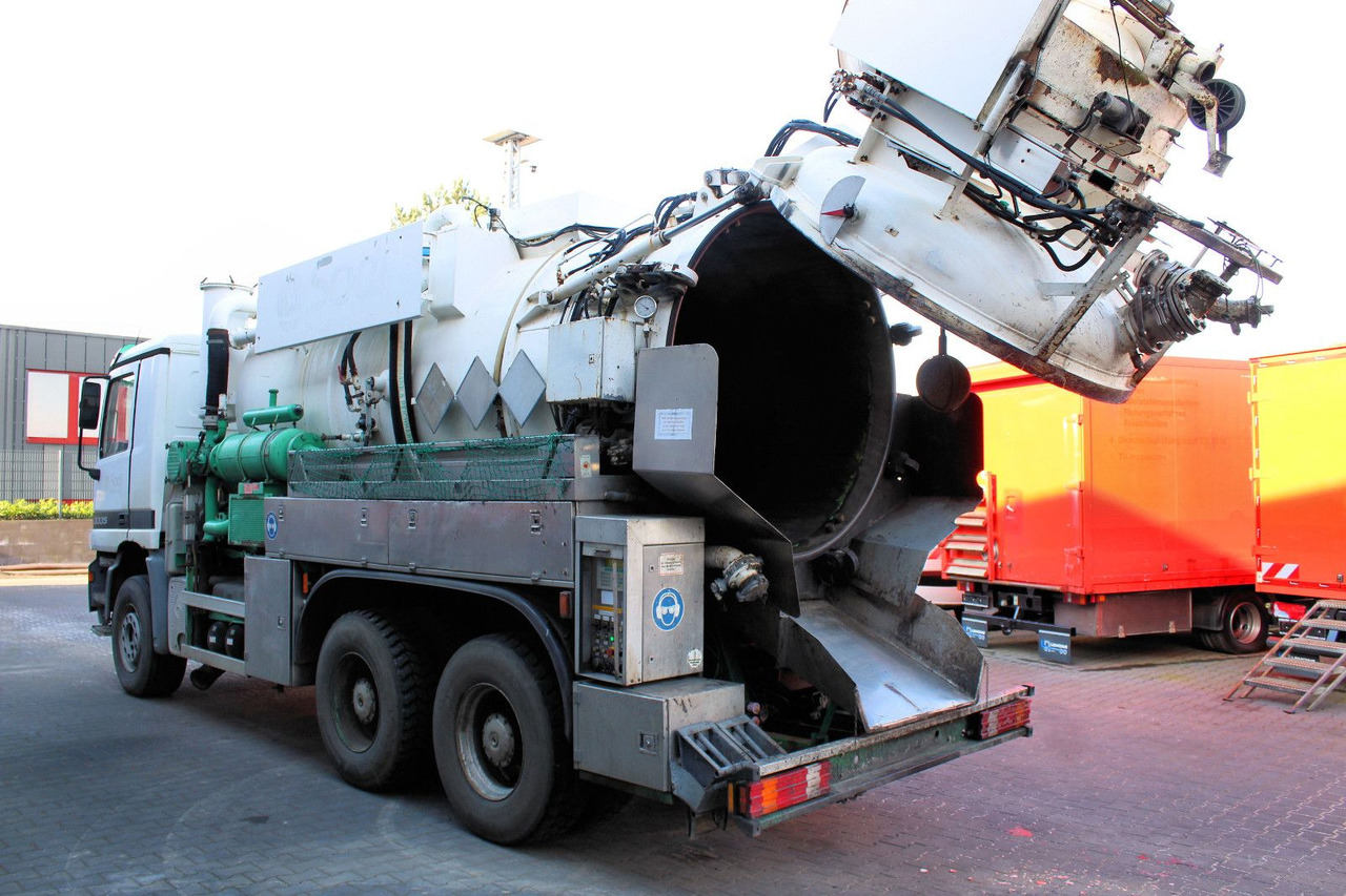 Mercedes-Benz Actros 3335 6x4 Kroll 13m³ HD-Kombi ADR/GGVS V2A - Асенізатори: фото 2 Mercedes-Benz Actros 3335 6x4 Kroll 13m³ HD-Kombi ADR/GGVS V2A - Асенізатори: фото 2