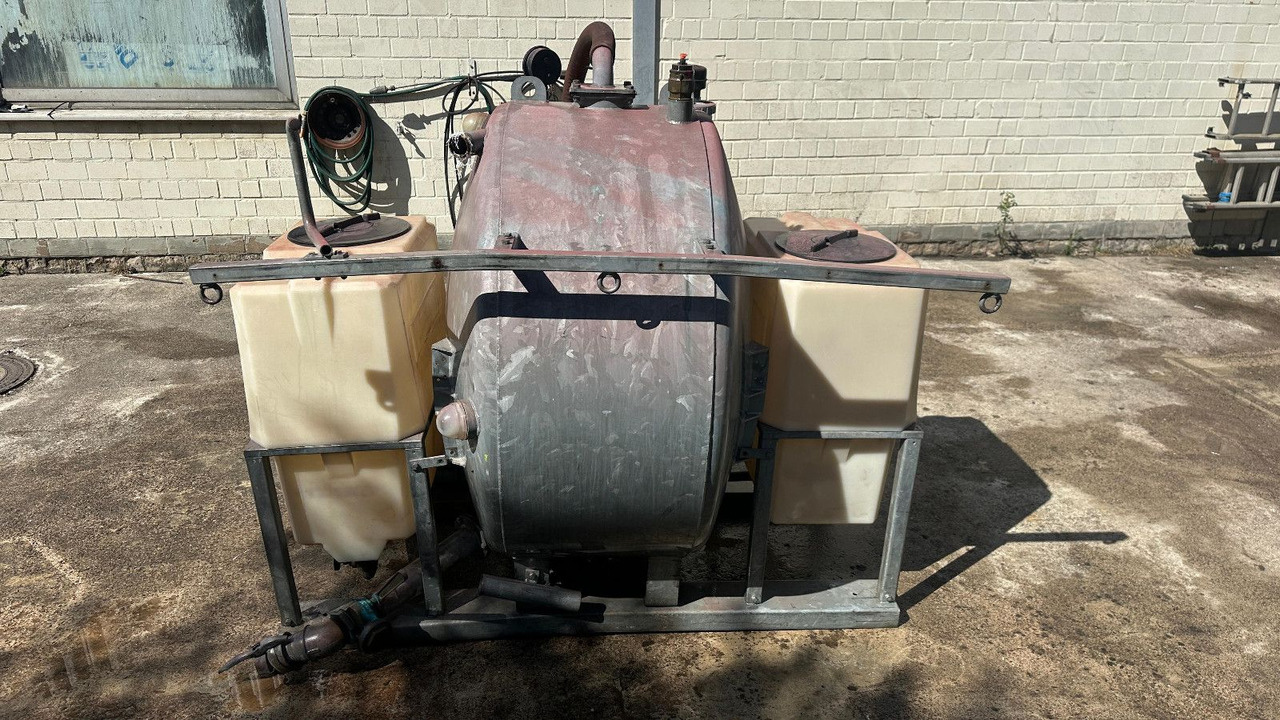 Saug-Druck fass Flexi + 2 Frisch-Wassertaschen - Асенізатори: фото 3 Saug-Druck fass Flexi + 2 Frisch-Wassertaschen - Асенізатори: фото 3