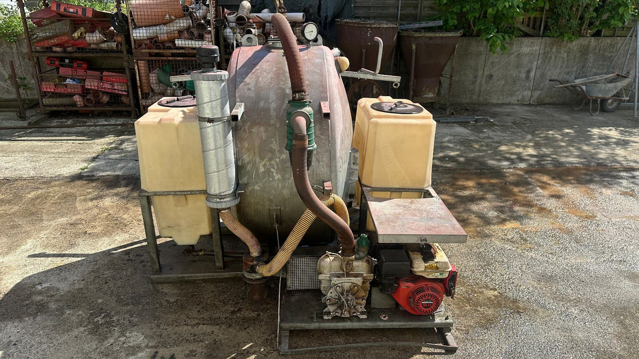 Saug-Druck fass Flexi + 2 Frisch-Wassertaschen - Асенізатори: фото 5 Saug-Druck fass Flexi + 2 Frisch-Wassertaschen - Асенізатори: фото 5