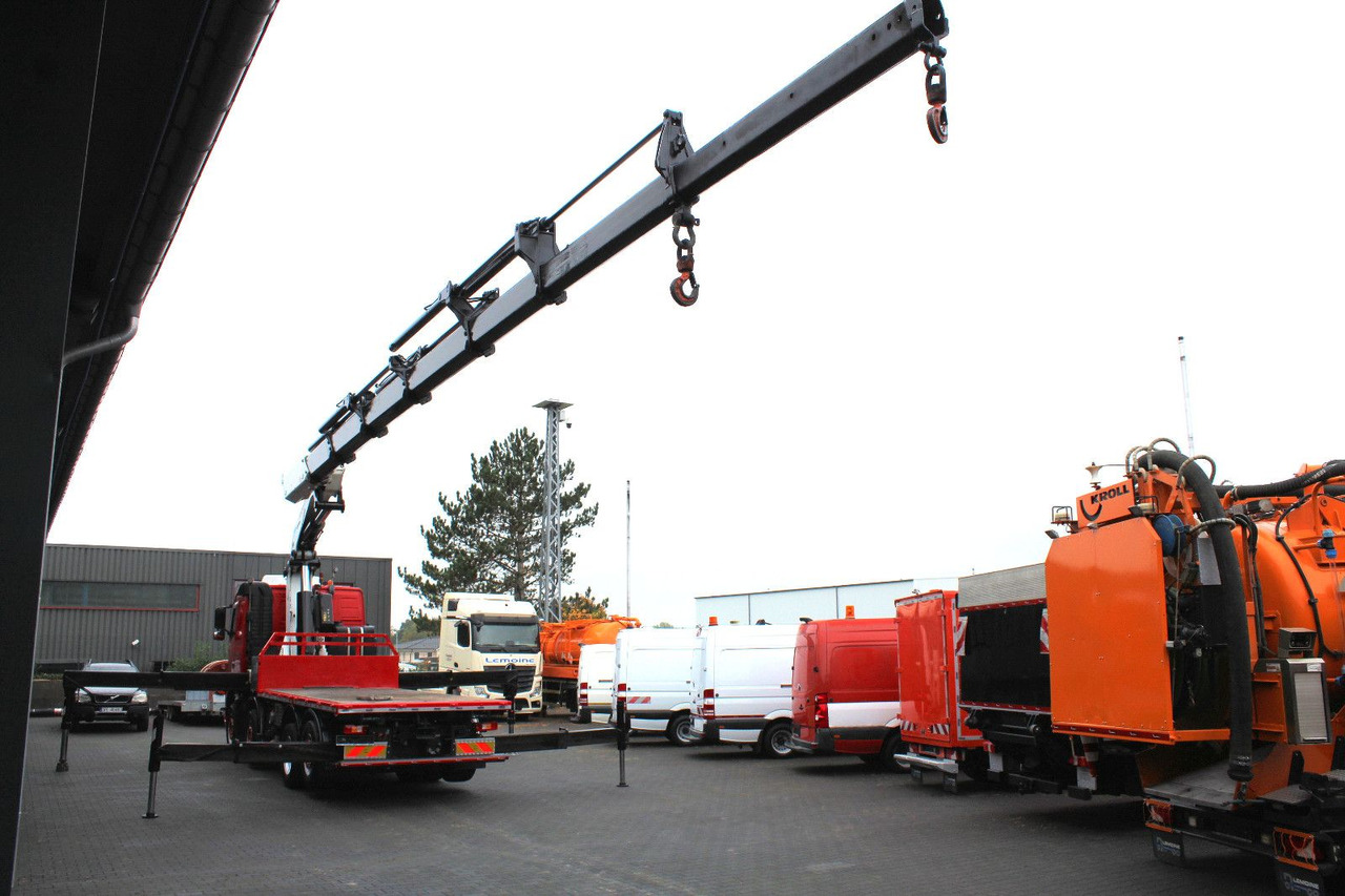 Volvo 480 8x2 Pritsche + FASSI F800XP Kran 6x - Бортова вантажівка/ Платформа, Вантажівка з маніпулятором: фото 4 Volvo 480 8x2 Pritsche + FASSI F800XP Kran 6x - Бортова вантажівка/ Платформа, Вантажівка з маніпулятором: фото 4