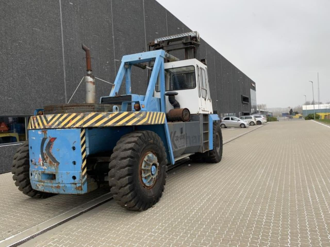 Kalmar DCB32-1200 - Дизельний навантажувач: фото 3 Kalmar DCB32-1200 - Дизельний навантажувач: фото 3