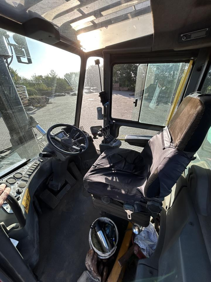 Kalmar DCG160-12 - Дизельний навантажувач: фото 4 Kalmar DCG160-12 - Дизельний навантажувач: фото 4