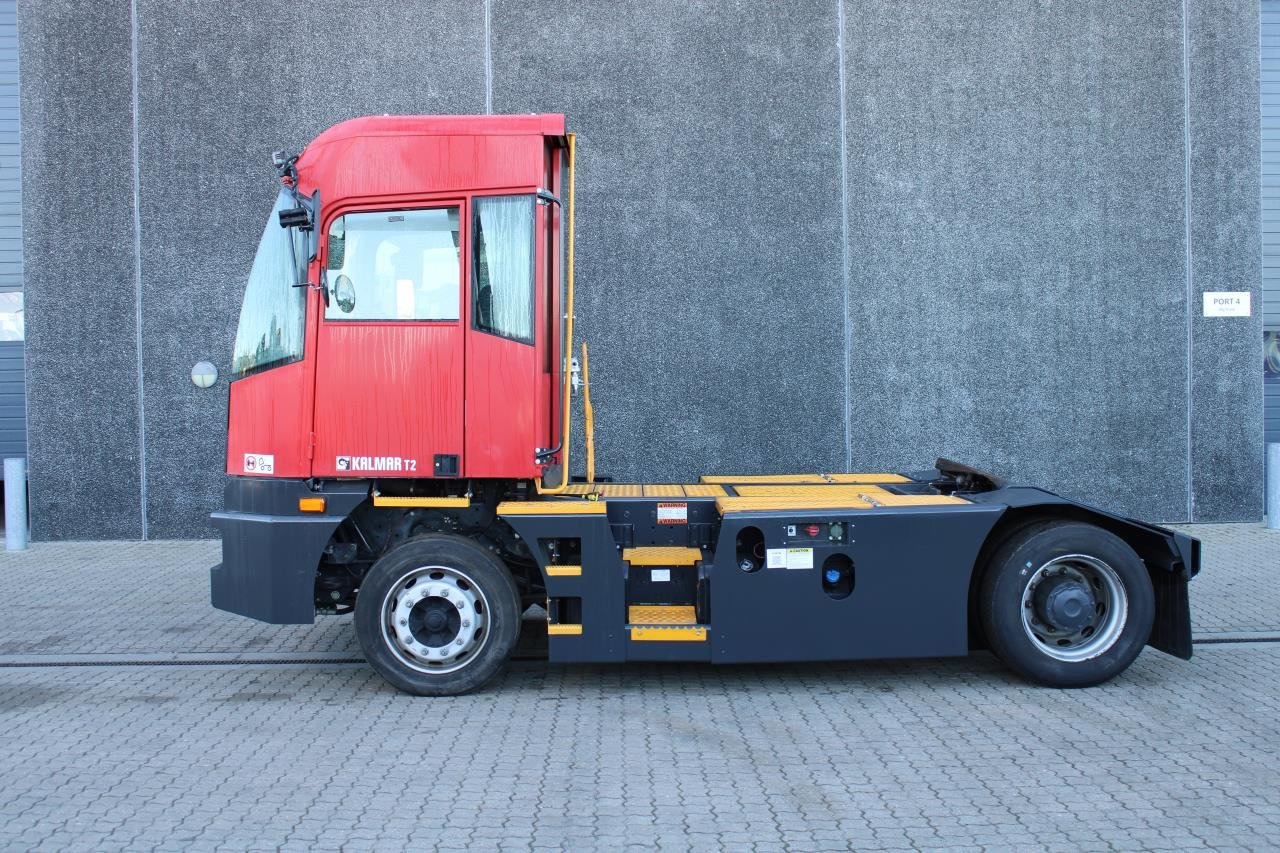 Kalmar T2I 4X2 - Термінальний трактор: фото 1 Kalmar T2I 4X2 - Термінальний трактор: фото 1