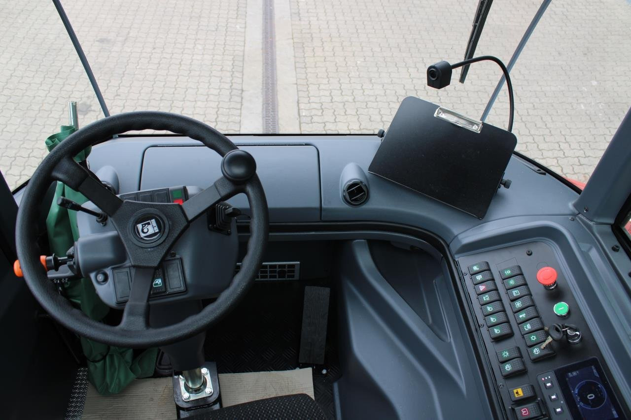 Kalmar TRL618I 4X4 - Термінальний трактор: фото 4 Kalmar TRL618I 4X4 - Термінальний трактор: фото 4