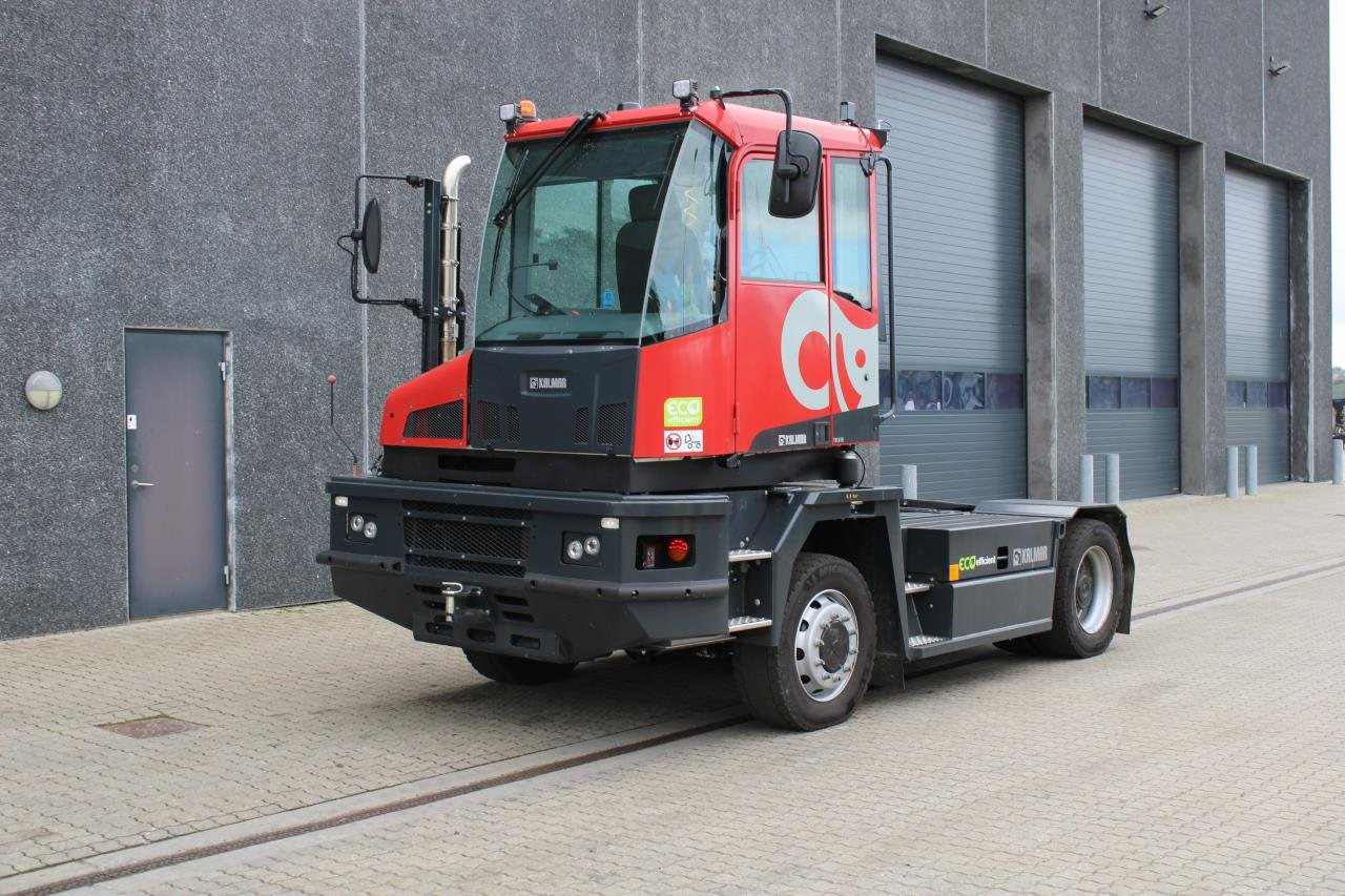 Kalmar TRL618I 4X4 - Термінальний трактор: фото 2 Kalmar TRL618I 4X4 - Термінальний трактор: фото 2
