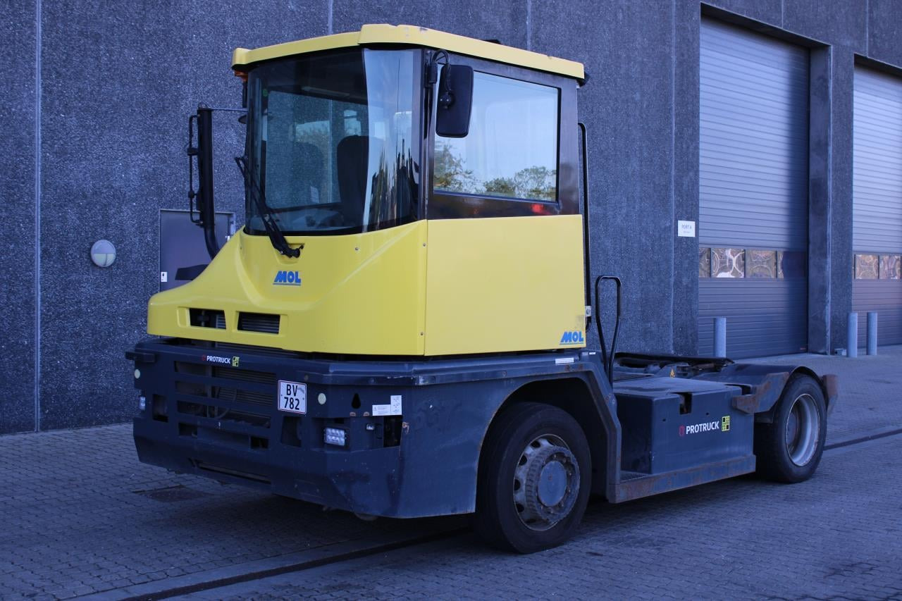 MOL RM255 4X4 - Термінальний трактор: фото 2 MOL RM255 4X4 - Термінальний трактор: фото 2