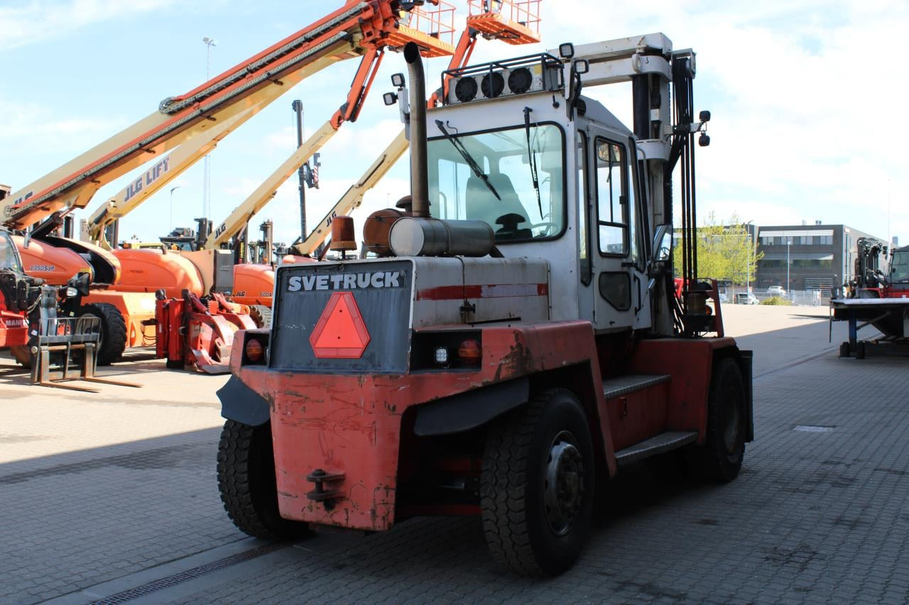 SveTruck 1260-30 - Дизельний навантажувач: фото 3 SveTruck 1260-30 - Дизельний навантажувач: фото 3