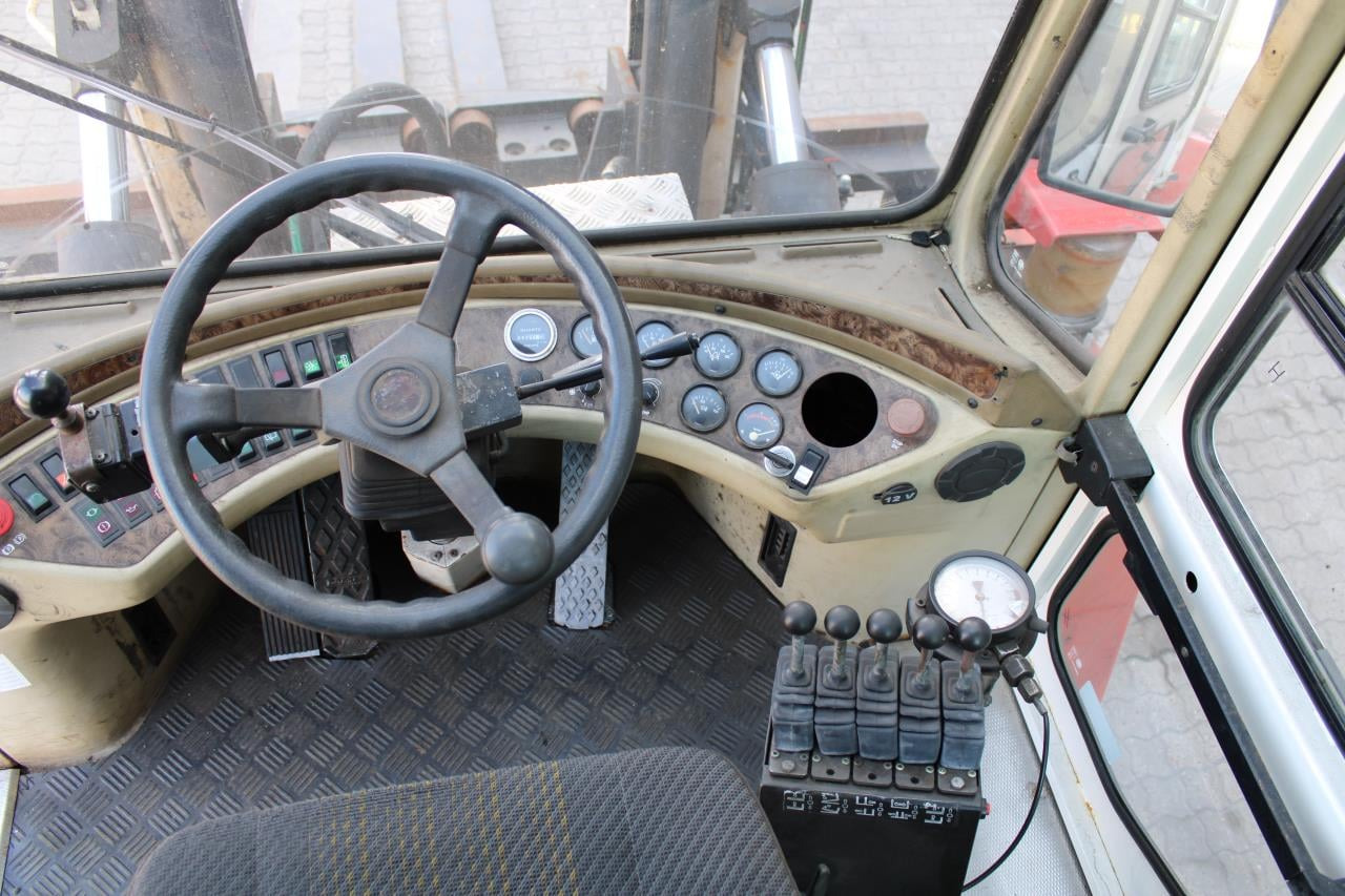 SveTruck 1260-30 - Дизельний навантажувач: фото 4 SveTruck 1260-30 - Дизельний навантажувач: фото 4