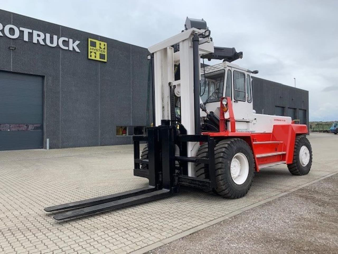 SveTruck 25120-42 - Дизельний навантажувач: фото 2 SveTruck 25120-42 - Дизельний навантажувач: фото 2