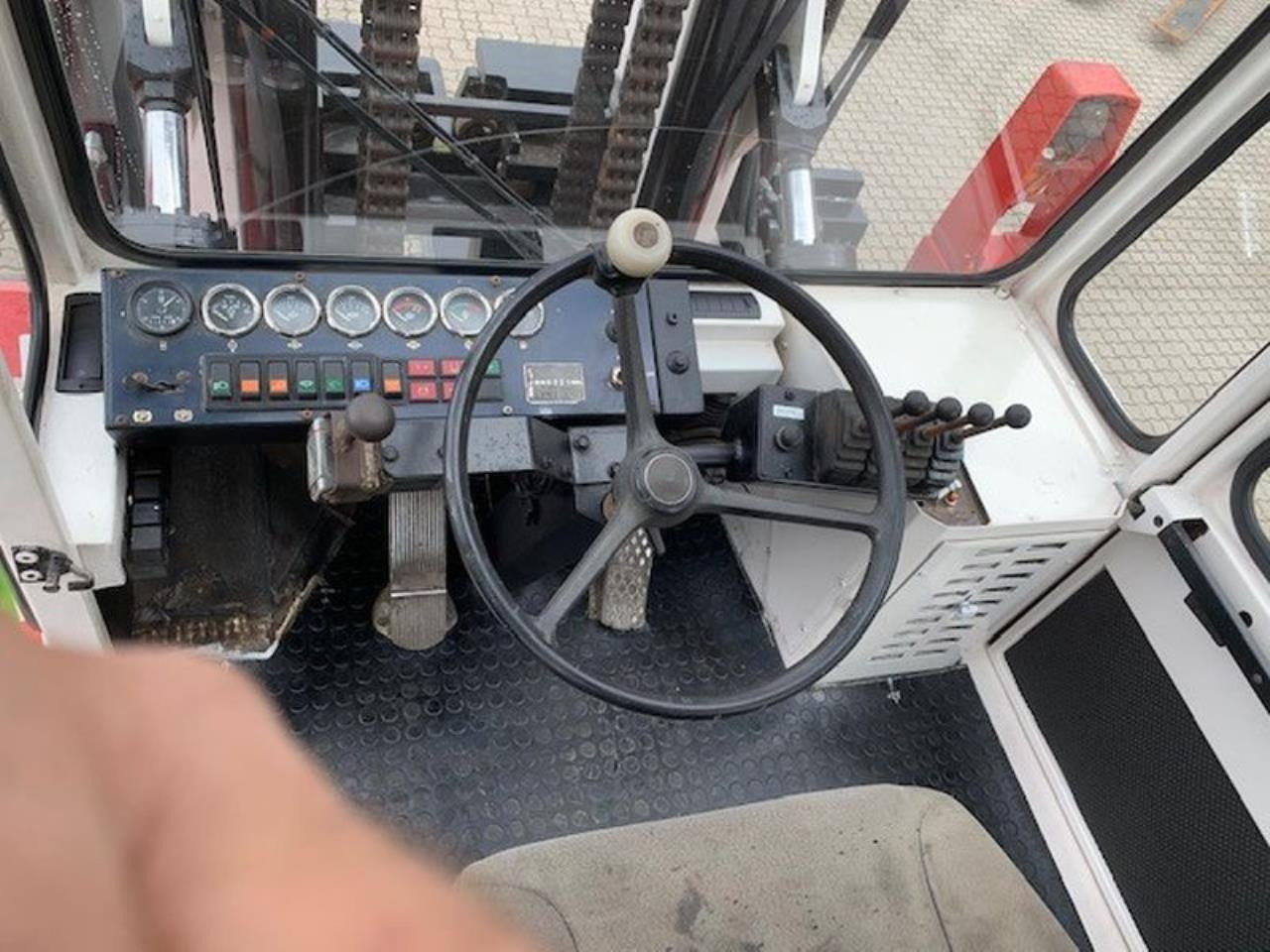 SveTruck 25120-42 - Дизельний навантажувач: фото 4 SveTruck 25120-42 - Дизельний навантажувач: фото 4