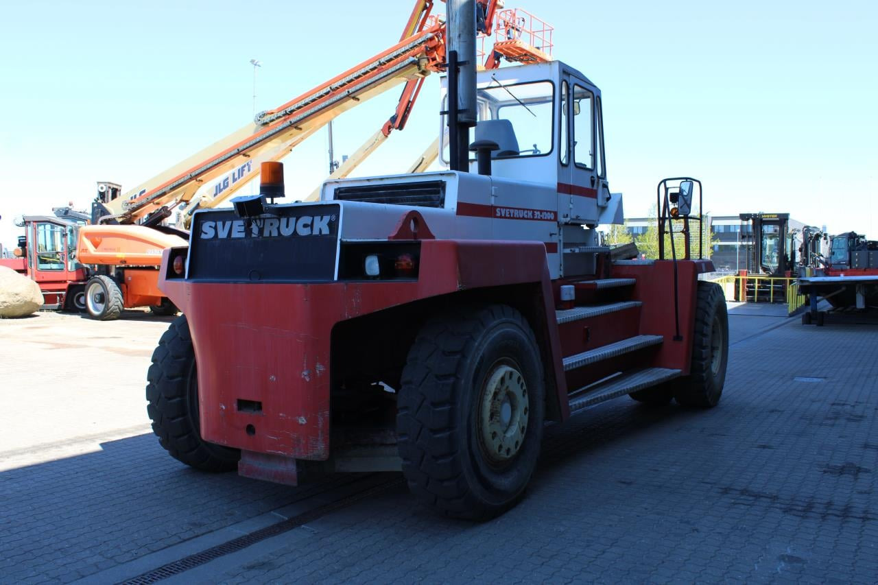 SveTruck 32120-47 - Дизельний навантажувач: фото 3 SveTruck 32120-47 - Дизельний навантажувач: фото 3