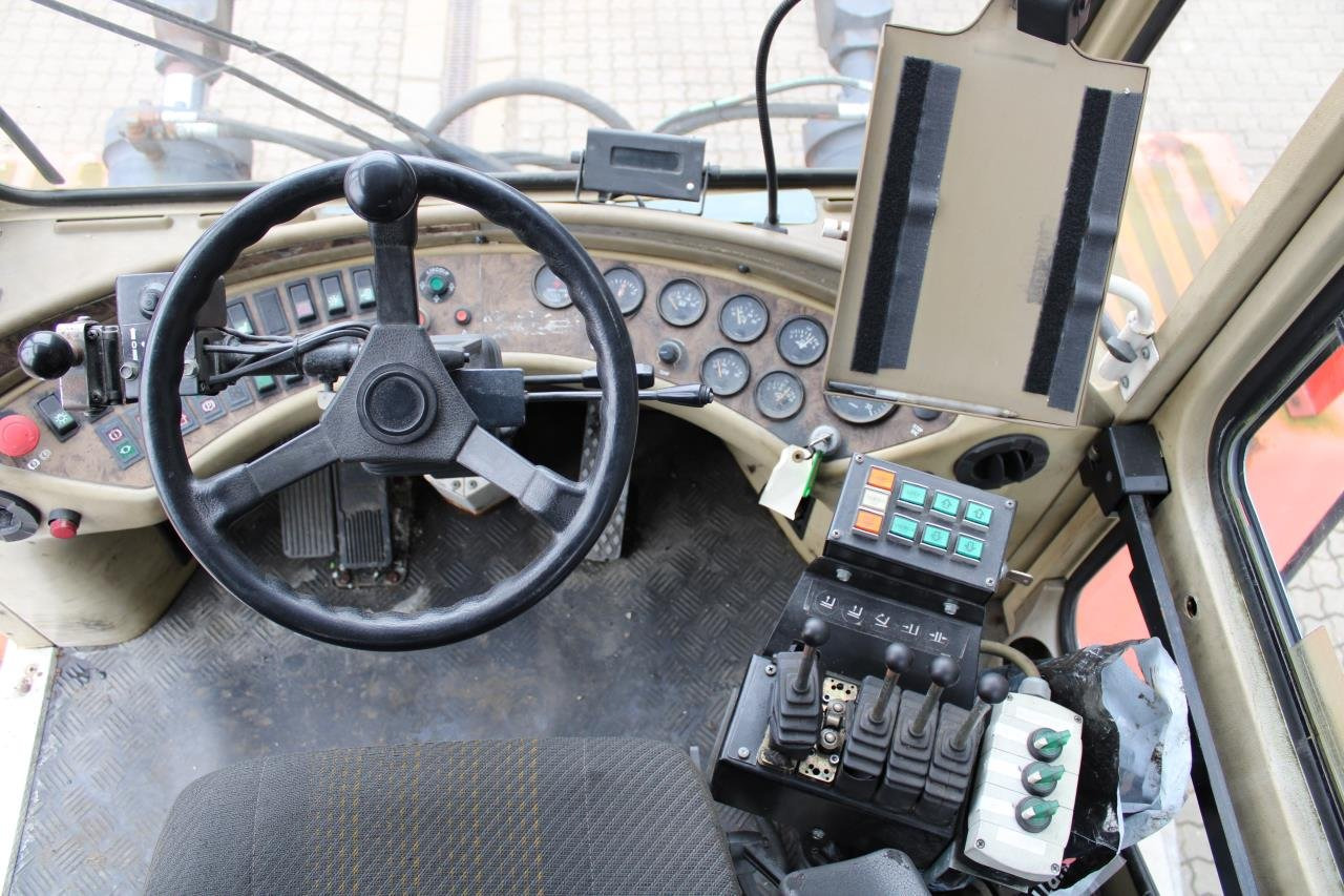 SveTruck 35120-50 - Дизельний навантажувач: фото 4 SveTruck 35120-50 - Дизельний навантажувач: фото 4