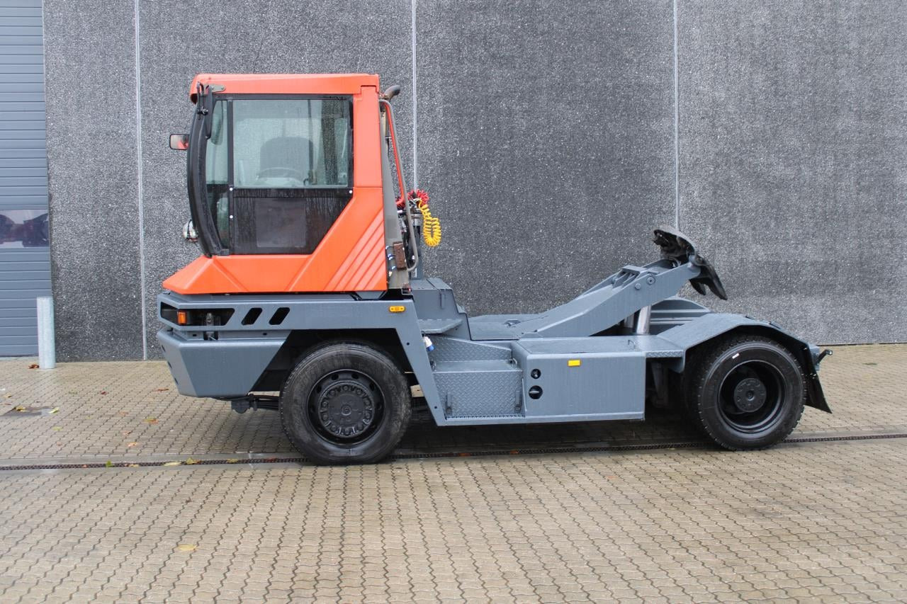 Terberg RT222 - Термінальний трактор: фото 1 Terberg RT222 - Термінальний трактор: фото 1