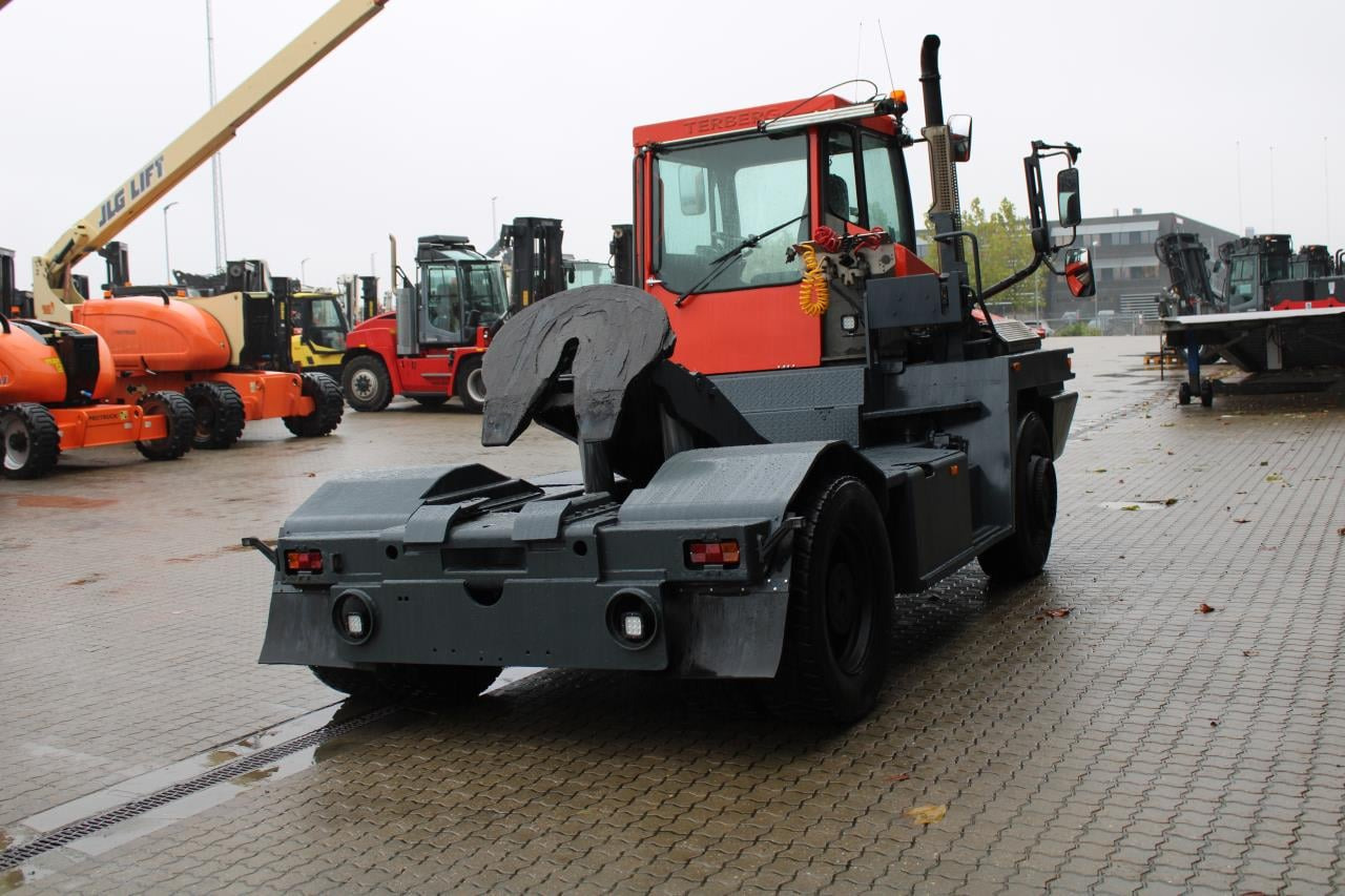 Terberg RT222 - Термінальний трактор: фото 3 Terberg RT222 - Термінальний трактор: фото 3