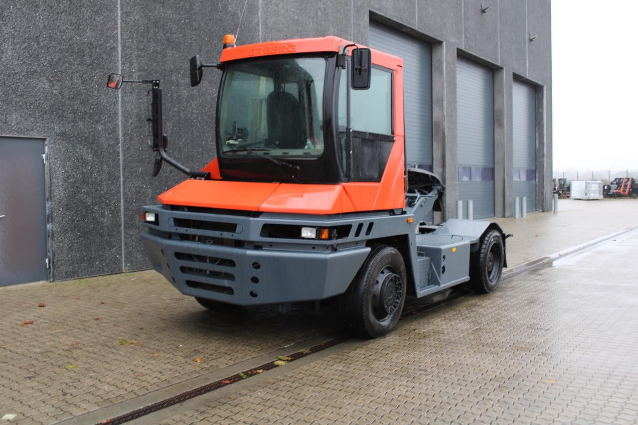 Terberg RT222 - Термінальний трактор: фото 2 Terberg RT222 - Термінальний трактор: фото 2