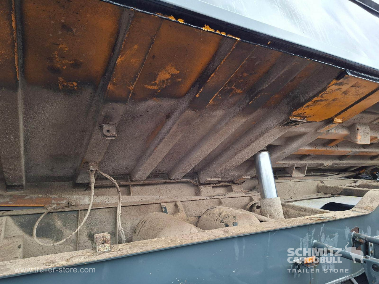 KEMPF Auflieger Kipper Stahlrundmulde 36m³ - Самоскид напівпричіп: фото 4 KEMPF Auflieger Kipper Stahlrundmulde 36m³ - Самоскид напівпричіп: фото 4