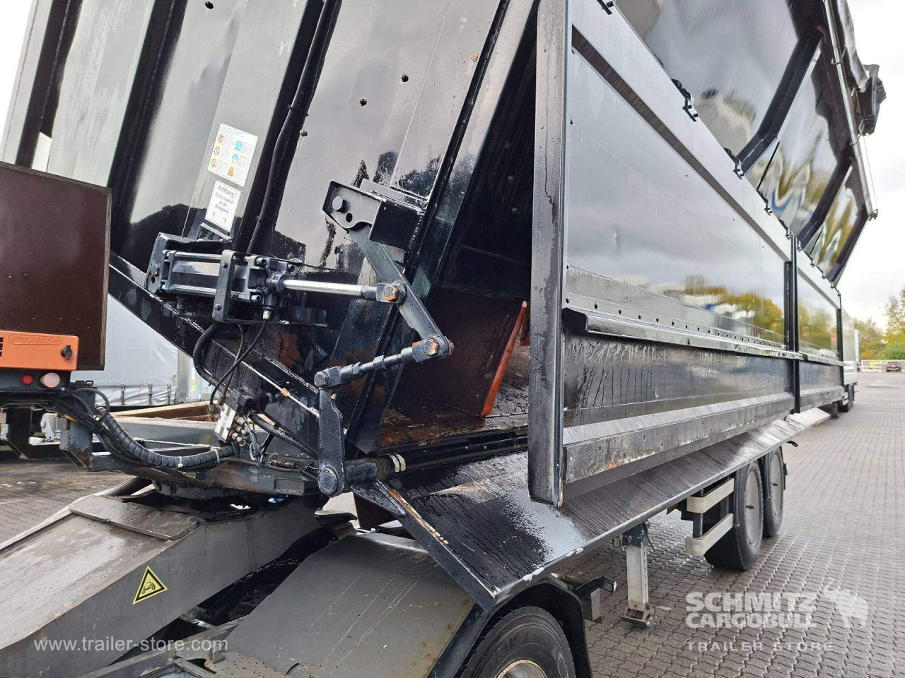 KEMPF Auflieger Kipper Stahlrundmulde 36m³ - Самоскид напівпричіп: фото 2 KEMPF Auflieger Kipper Stahlrundmulde 36m³ - Самоскид напівпричіп: фото 2