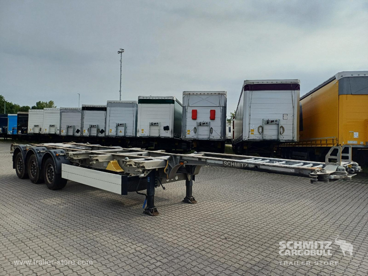 SCHMITZ Auflieger Containerfahrgestell Standard - Контейнеровоз/ Змінний кузов напівпричіп: фото 1 SCHMITZ Auflieger Containerfahrgestell Standard - Контейнеровоз/ Змінний кузов напівпричіп: фото 1