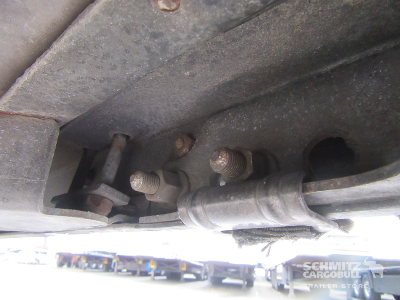 SCHMITZ Auflieger Curtainsider Mega - Тентований напівпричіп: фото 3 SCHMITZ Auflieger Curtainsider Mega - Тентований напівпричіп: фото 3