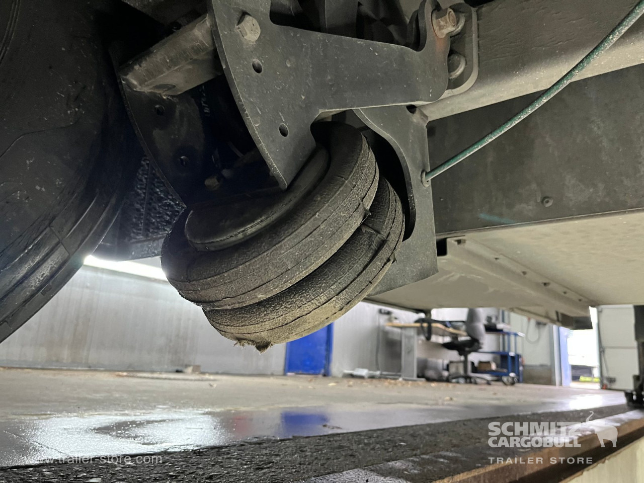 SCHMITZ Auflieger Curtainsider Mega - Тентований напівпричіп: фото 3 SCHMITZ Auflieger Curtainsider Mega - Тентований напівпричіп: фото 3