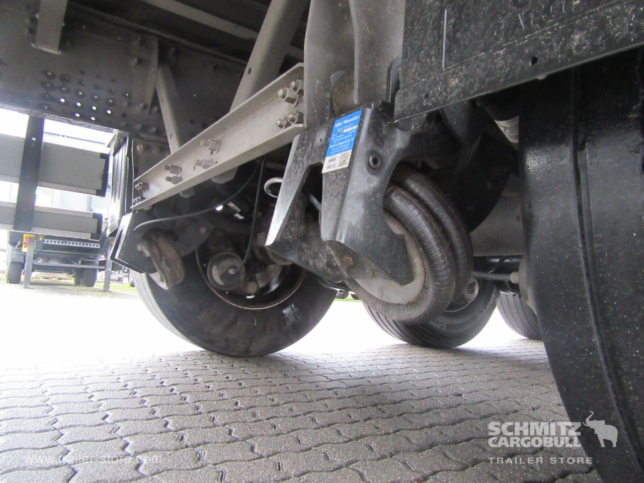 SCHMITZ Auflieger Curtainsider Standard - Тентований напівпричіп: фото 3 SCHMITZ Auflieger Curtainsider Standard - Тентований напівпричіп: фото 3