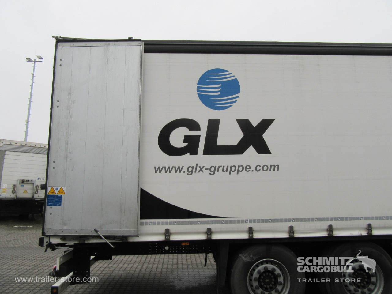 SCHMITZ Auflieger Curtainsider Standard - Тентований напівпричіп: фото 3 SCHMITZ Auflieger Curtainsider Standard - Тентований напівпричіп: фото 3