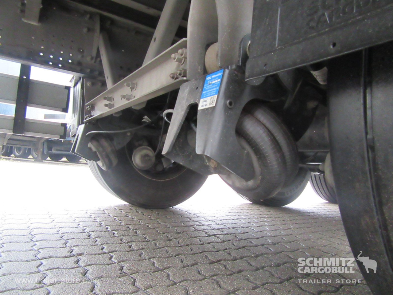 SCHMITZ Auflieger Curtainsider Standard - Тентований напівпричіп: фото 3 SCHMITZ Auflieger Curtainsider Standard - Тентований напівпричіп: фото 3