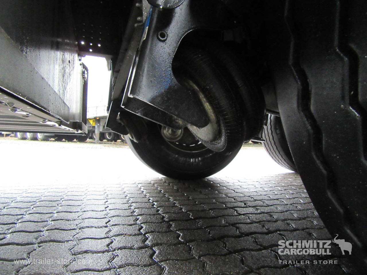 SCHMITZ Auflieger Curtainsider Standard - Тентований напівпричіп: фото 3 SCHMITZ Auflieger Curtainsider Standard - Тентований напівпричіп: фото 3