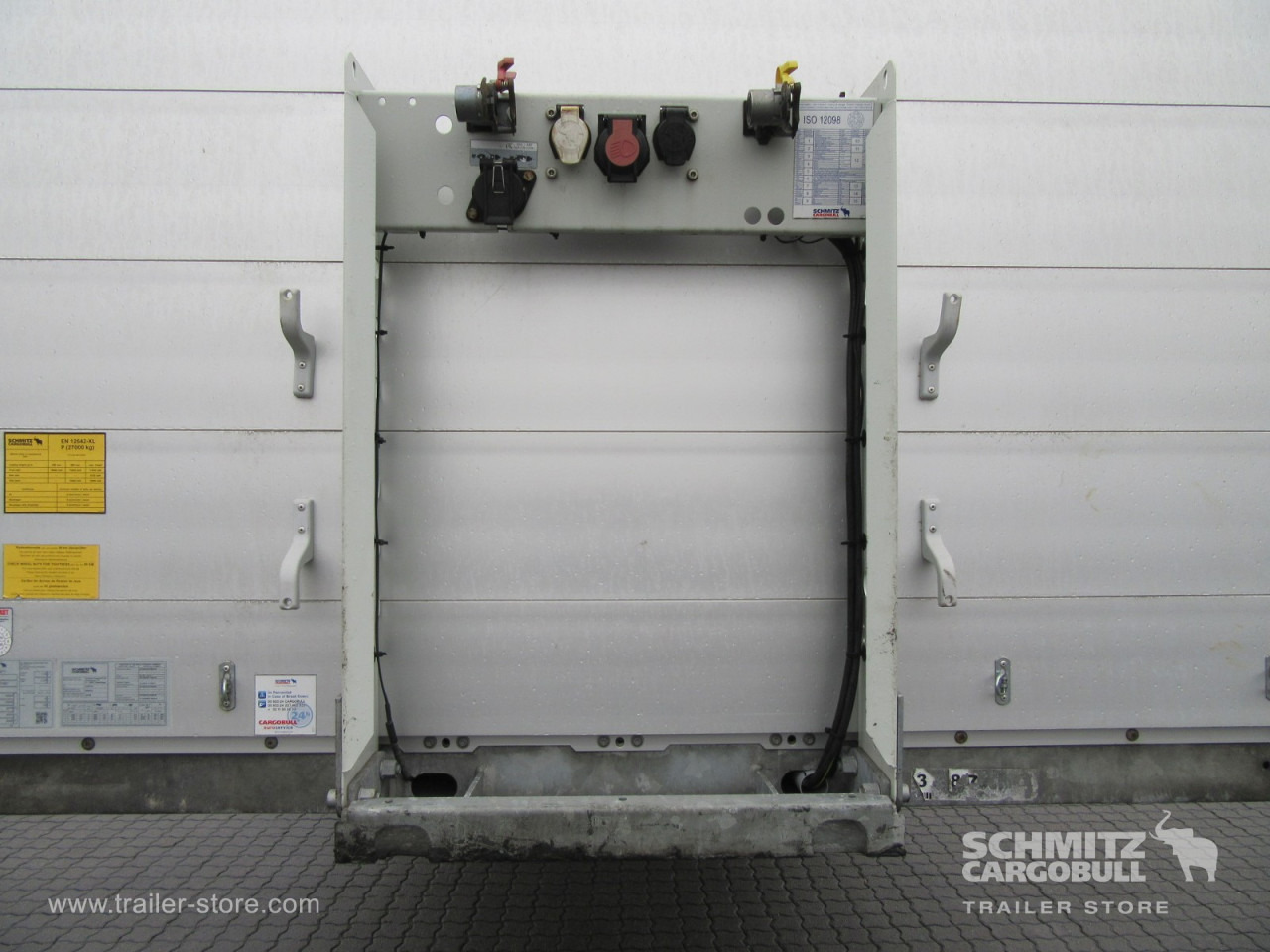 SCHMITZ Auflieger Plateau Standard - Бортовий напівпричіп/ Платформа: фото 2 SCHMITZ Auflieger Plateau Standard - Бортовий напівпричіп/ Платформа: фото 2