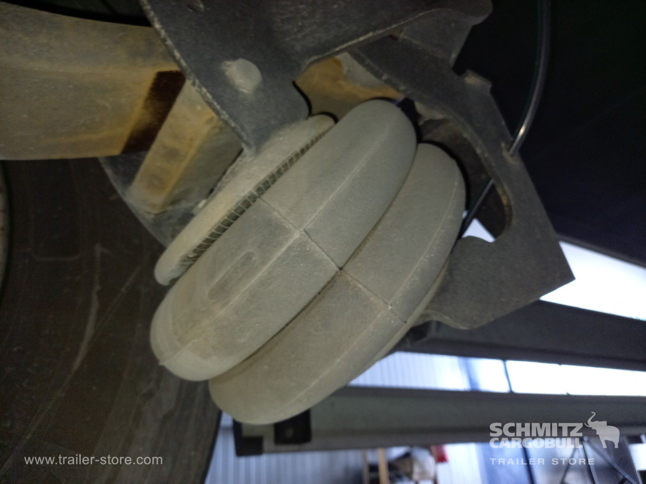 SCHMITZ Auflieger Tiefkühler Standard Double deck - Ізотермічний напівпричіп: фото 3 SCHMITZ Auflieger Tiefkühler Standard Double deck - Ізотермічний напівпричіп: фото 3