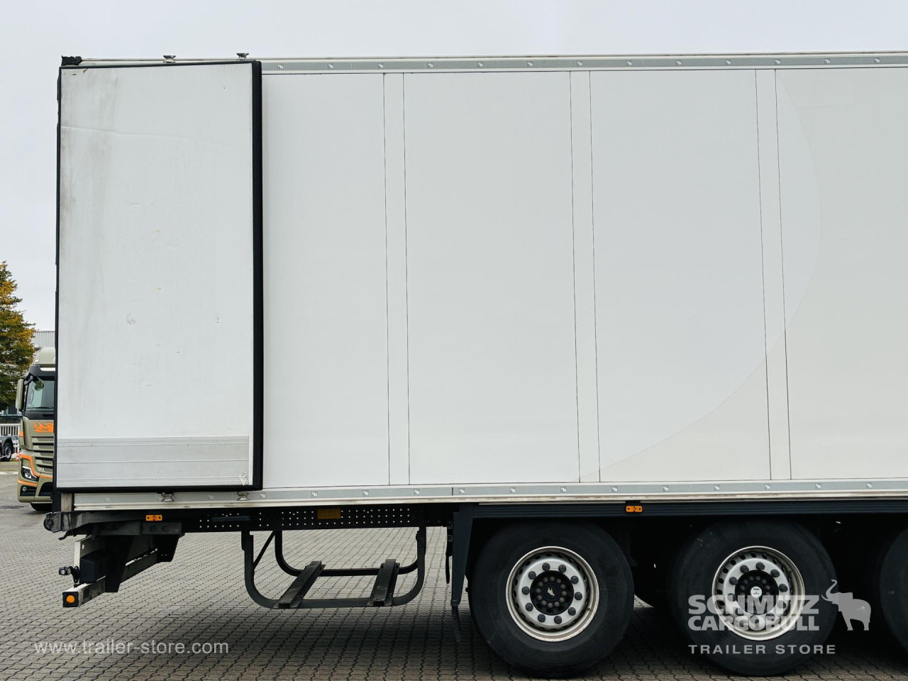 SCHMITZ Auflieger Tiefkühler Standard Double deck - Ізотермічний напівпричіп: фото 2 SCHMITZ Auflieger Tiefkühler Standard Double deck - Ізотермічний напівпричіп: фото 2