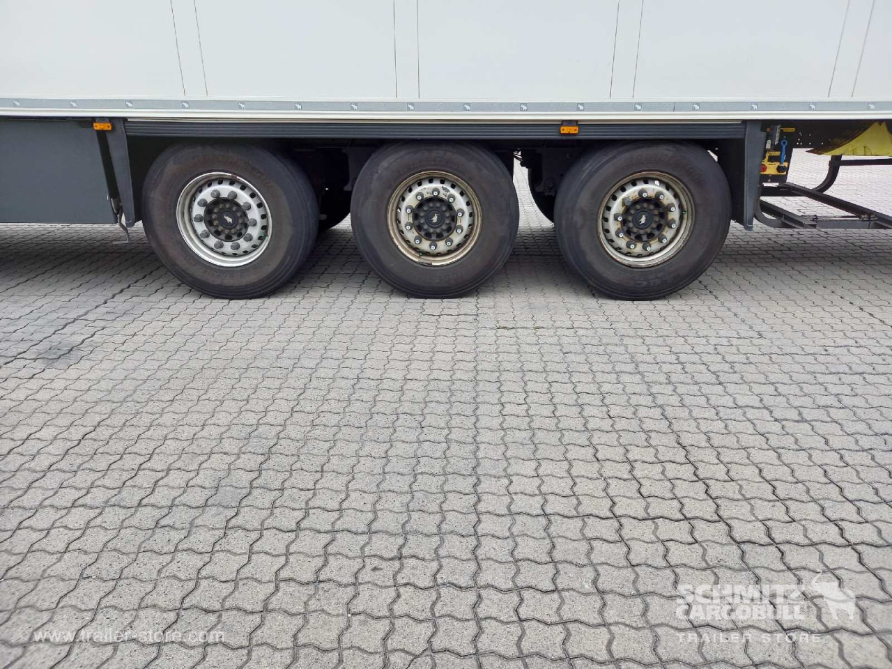 SCHMITZ Auflieger Tiefkühler Standard Double deck - Ізотермічний напівпричіп: фото 2 SCHMITZ Auflieger Tiefkühler Standard Double deck - Ізотермічний напівпричіп: фото 2