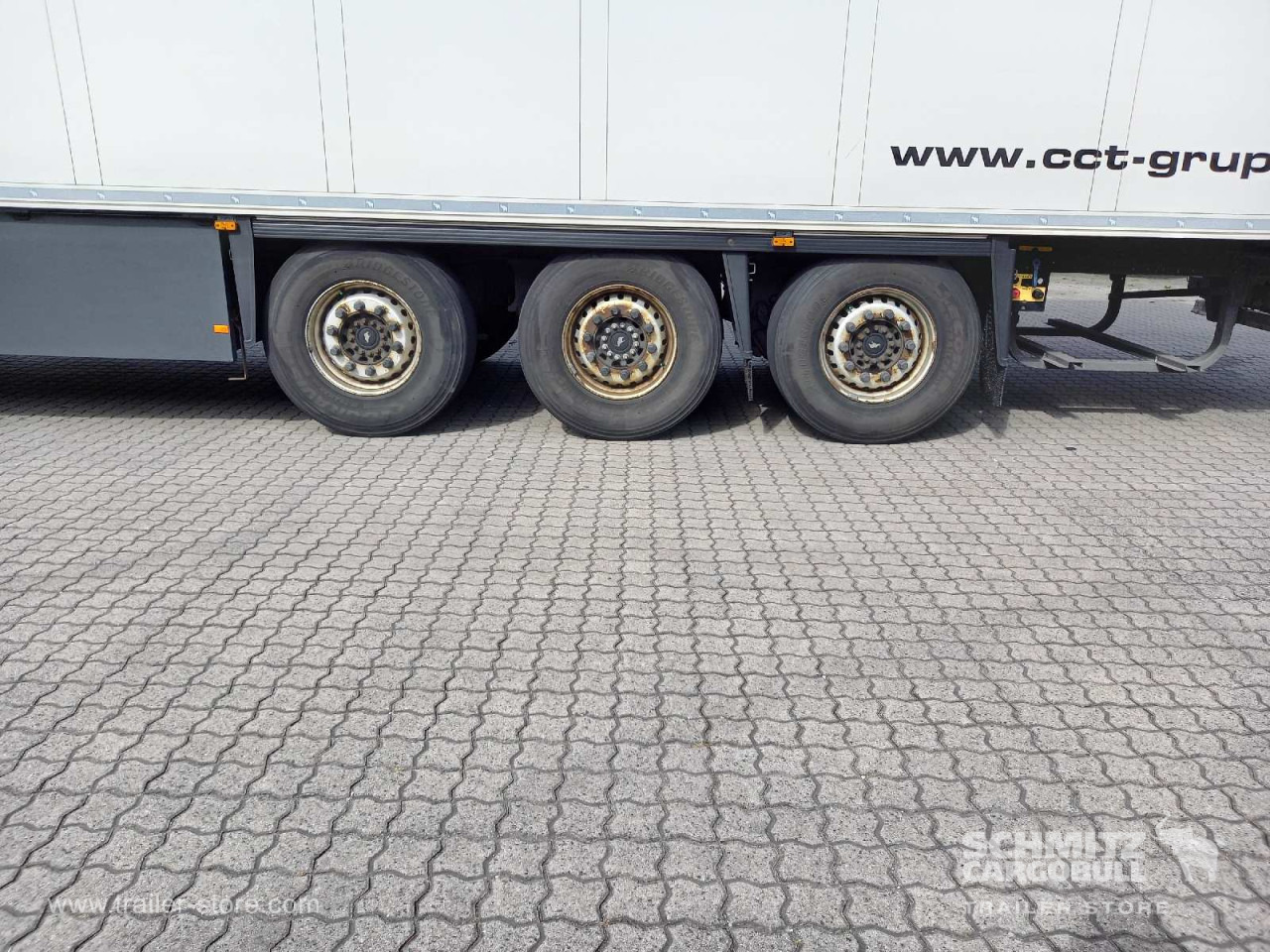 SCHMITZ Auflieger Tiefkühler Standard Double deck - Ізотермічний напівпричіп: фото 2 SCHMITZ Auflieger Tiefkühler Standard Double deck - Ізотермічний напівпричіп: фото 2
