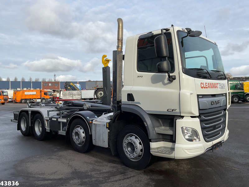 DAF FAC CF 370 8x2 NIEUWE Hyvalift 26 Ton haakarmsysteem!! Just 177.485 km! - Гаковий мультиліфт вантажівка: фото 3 DAF FAC CF 370 8x2 NIEUWE Hyvalift 26 Ton haakarmsysteem!! Just 177.485 km! - Гаковий мультиліфт вантажівка: фото 3