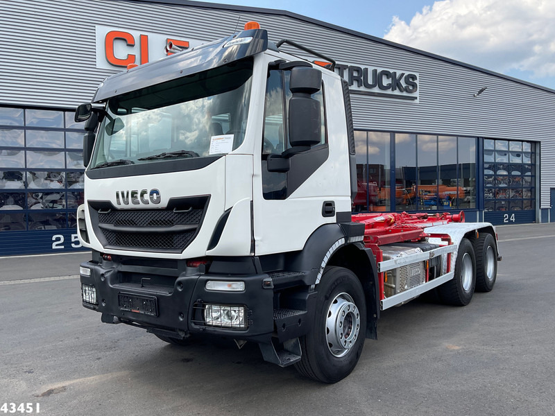Iveco AD260T 6x4 Euro 6 AJK 20 haakarmsysteem - Гаковий мультиліфт вантажівка: фото 2 Iveco AD260T 6x4 Euro 6 AJK 20 haakarmsysteem - Гаковий мультиліфт вантажівка: фото 2