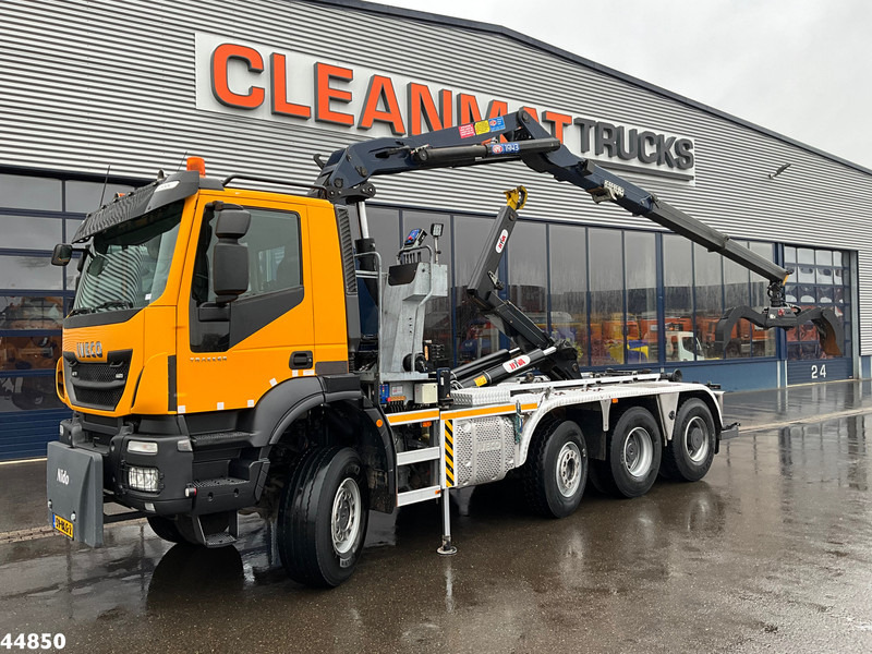 Iveco Trakker AD380T41W 8x6 Euro 6 HMF 19 Tonmeter Z-kraan - Гаковий мультиліфт вантажівка, Вантажівка з маніпулятором: фото 1 Iveco Trakker AD380T41W 8x6 Euro 6 HMF 19 Tonmeter Z-kraan - Гаковий мультиліфт вантажівка, Вантажівка з маніпулятором: фото 1