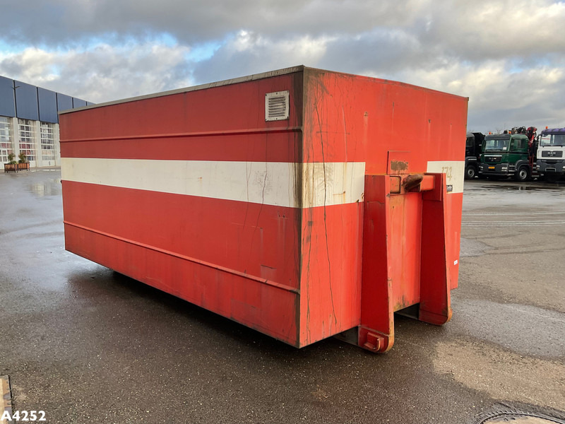 Leebur gesloten container met Laadklep - Мультиліфт-контейнер: фото 3 Leebur gesloten container met Laadklep - Мультиліфт-контейнер: фото 3