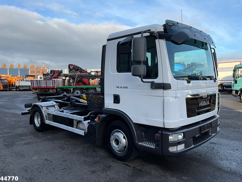 MAN TGL 12.250 Palfinger haakarmsysteem - Гаковий мультиліфт вантажівка: фото 3 MAN TGL 12.250 Palfinger haakarmsysteem - Гаковий мультиліфт вантажівка: фото 3