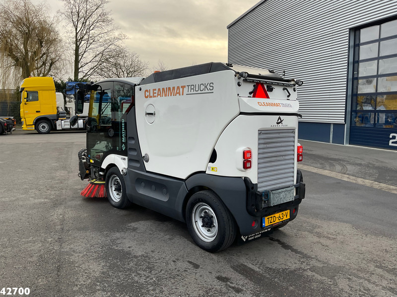 Mathieu MC 210 Azura Flex Euro 6 Stage 5 with 3-rd brush - Підмітально-прибиральна машина: фото 2 Mathieu MC 210 Azura Flex Euro 6 Stage 5 with 3-rd brush - Підмітально-прибиральна машина: фото 2