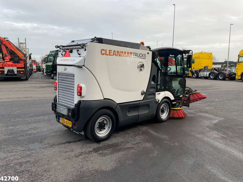 Mathieu MC 210 Azura Flex Euro 6 Stage 5 with 3-rd brush - Підмітально-прибиральна машина: фото 4 Mathieu MC 210 Azura Flex Euro 6 Stage 5 with 3-rd brush - Підмітально-прибиральна машина: фото 4